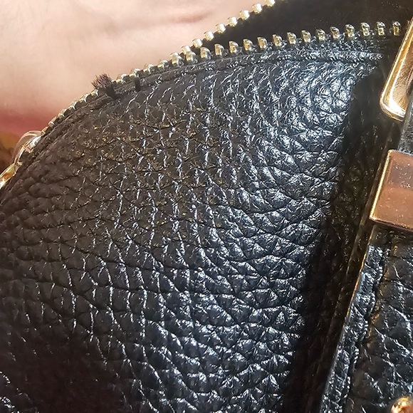 Michael Kor’s Handbag - Picture 4 of 10